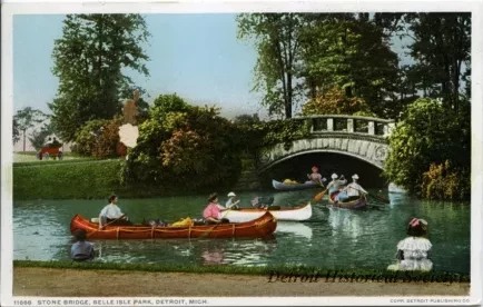 Postcard - Stone Bridge, Belle Isle Park, Detroit, Mich.