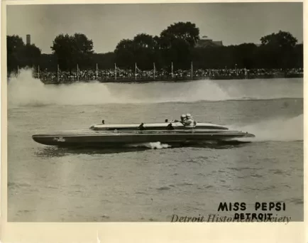 Poster - Miss Pepsi, 
Detroit