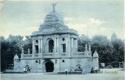Postcard - Detroit, Mich., Hurlbut Memorial, Water Works Park.