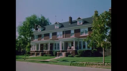 Film, Motion Picture - Neighborhoods
Sync Pic + Trk #1
"Neighborhoods"
1- Original & Workprint
Soccer, Eastern Market, Corktown House moving, New Center Trivia Game