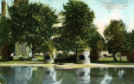 Postcard - Drinking Fountain, Water Works Park, Detroit, Mich.