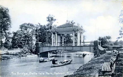 Postcard - The Bridge, Belle Isle Park, Detroit, Mich.
