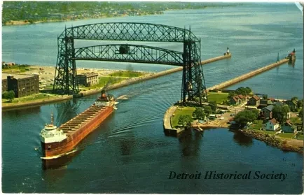Postcard - Aerial Lift Bridge Duluth, Minnesota