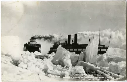 Postcard - Ice Blockade in Straits of Mackinac