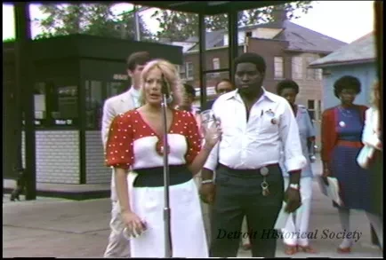 U-Matic - Amoco Oil Co. dealers promotional campaign: 'Do It In Detroit' glasses, logo placed on side of 16-oz glasses.
7-26-84
00:04:15