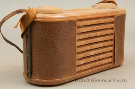 昭和レトロ　TRIO FMRADIO AF-251 Radio, Portable | Detroit Historical Society