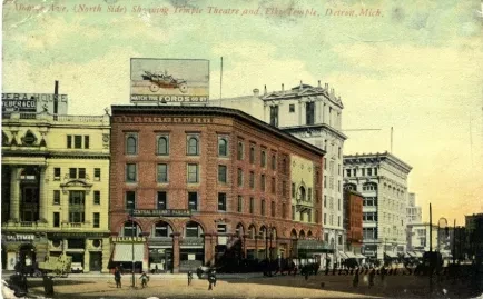 Postcard - Monroe Ave. (North Side) Showing Temple Theatre and Elks Temple, Detroit, Mich.