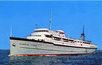 Postcard - SS Milwaukee Clipper