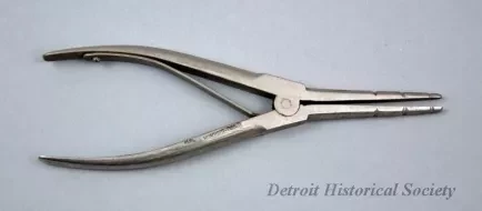 Pliers
