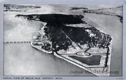 Postcard - Aerial View of Belle Isle, Detroit, Mich.