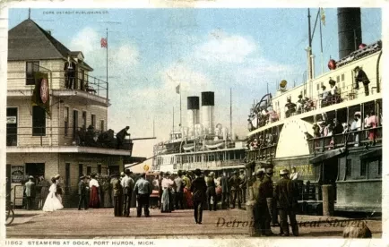 Postcard - 11862 Steamers at Dock, Port Huron, Mich.
