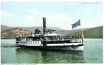 Postcard - 9825 Str. Sagmore on Lake George