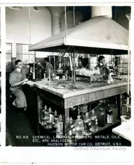 Stereograph - Chemical Laboratory Where Metals, Oils, Etc, Are Analyzed, Hudson Motor Car Co, Detroit, USA