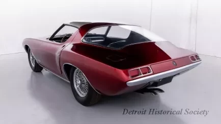 Automobile - 1963 Ford Cougar II prototype