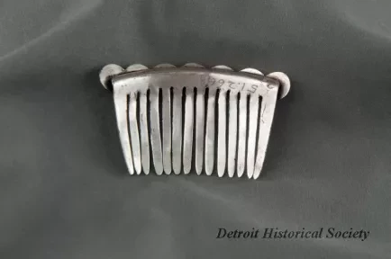 Comb