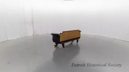 Sofa - Dhs_1940_017_004a_arceye_spin_008