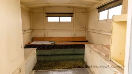 Trailer, Camping - 1929 Covered Wagon Trailer Co. camper