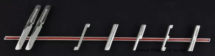 Emblem, Automotive