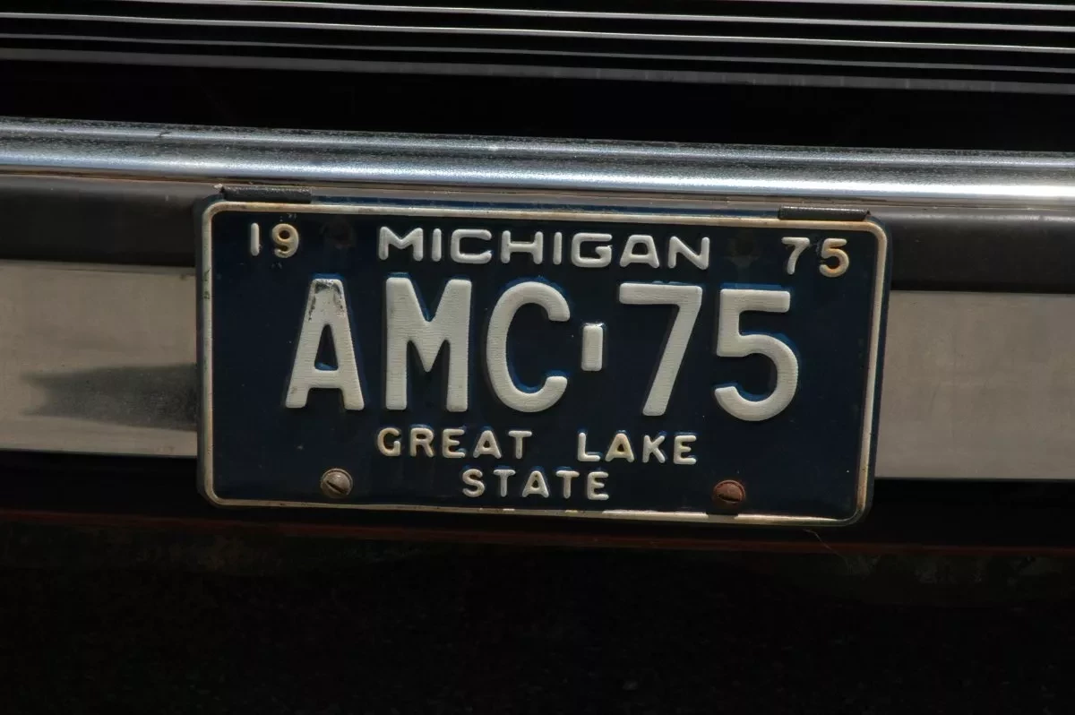 Automobile - 1975 American Motors 2-Door Pacer