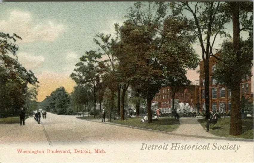 Postcard - Washington Boulevard, Detroit, Mich.