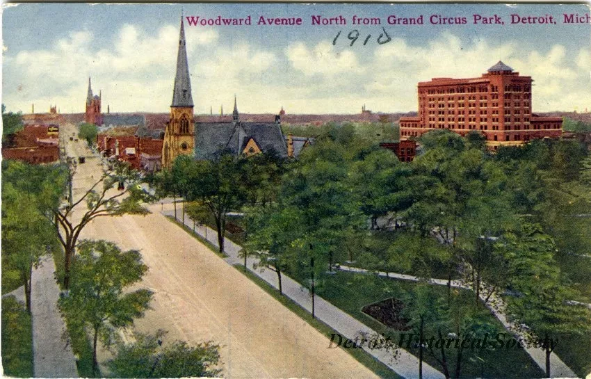 Postcard - Woodward Avenue, North from Grand Circus Park, Detroit Mich.