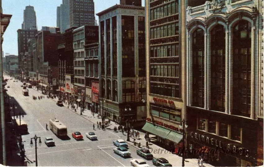Postcard - Woodward Avenue, Downtown Detroit, Michigan