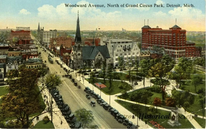Postcard - Woodward Avenue, North of Grand Circus Park, Detroit, Mich.
