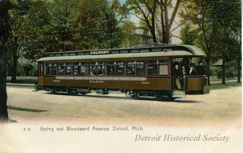 Postcard - Going out Woodward Avenue, Detroit, Mich.