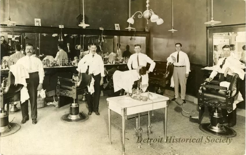 Postcard - Joe Akins Barbershop