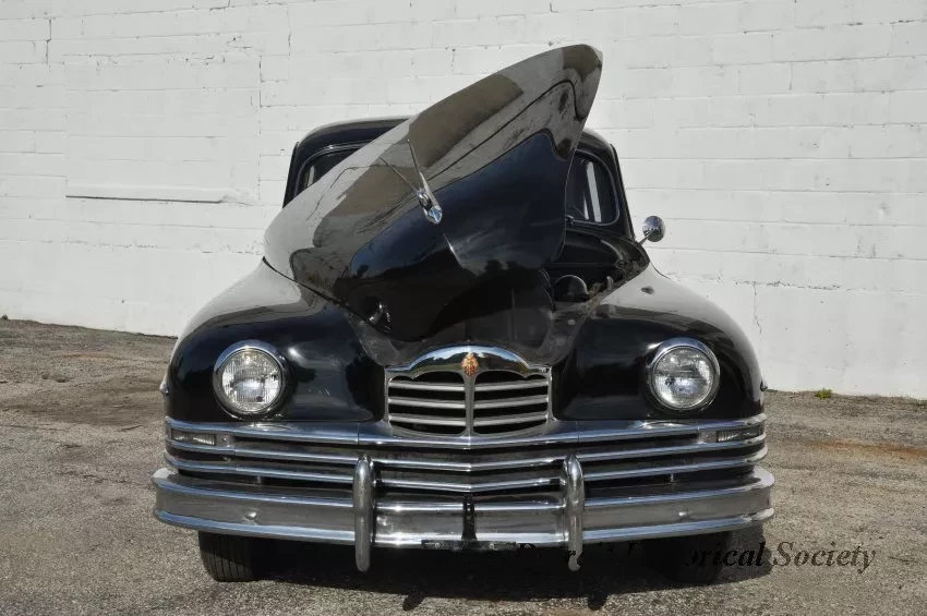 Automobile - 1950 Packard Deluxe Model 8 4-Door Sedan