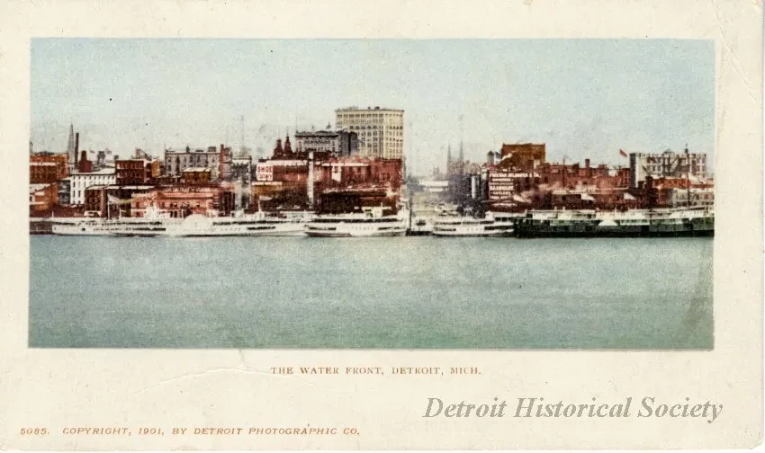 Postcard - The Water Front, Detroit, Mich.