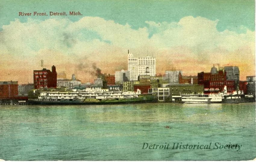 Postcard - River Front, Detroit, Mich.