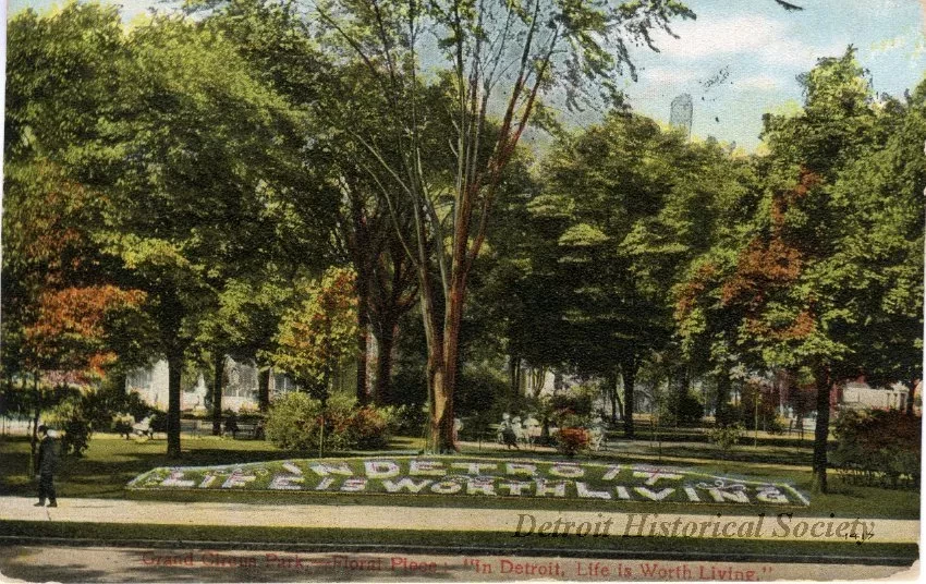 Postcard - Grand Circus Park, - Floral Piece: "In Detroit, Life is Worth Living."