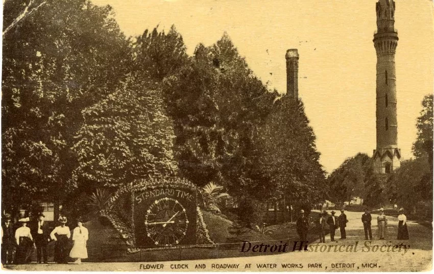 Postcard - Flower Clock and Roadway at Water Works Park, Detroit, Mich.