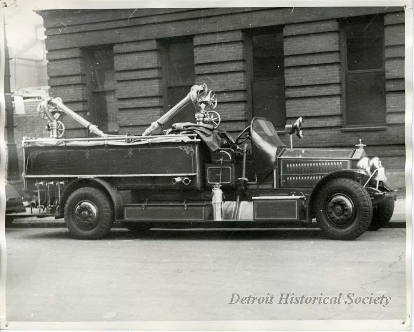 Print, Photographic - Detroit Fire Department High Pressure Truck
