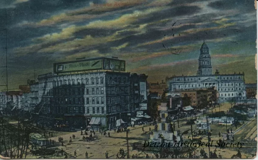 Postcard - Munroe Avenue, Cadillac Square, Detroit, Mich.