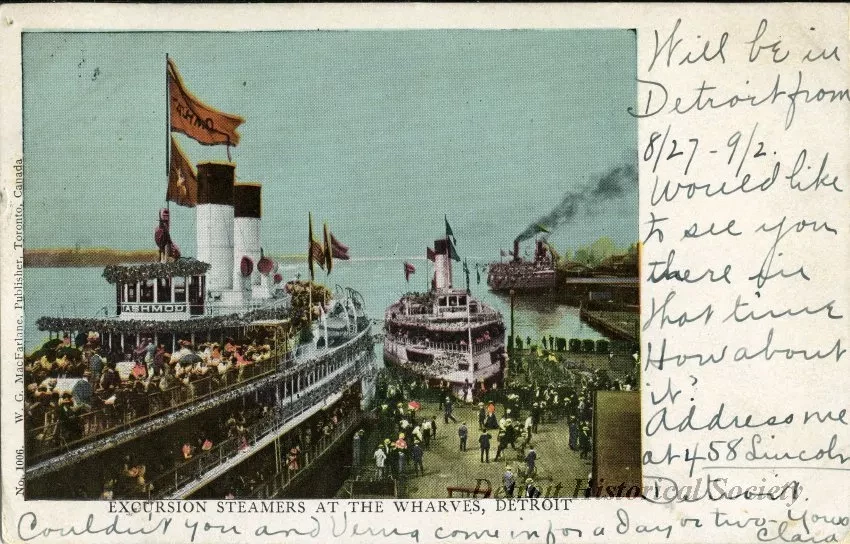 Postcard - Excursion Steamers at the Wharves, Detroit