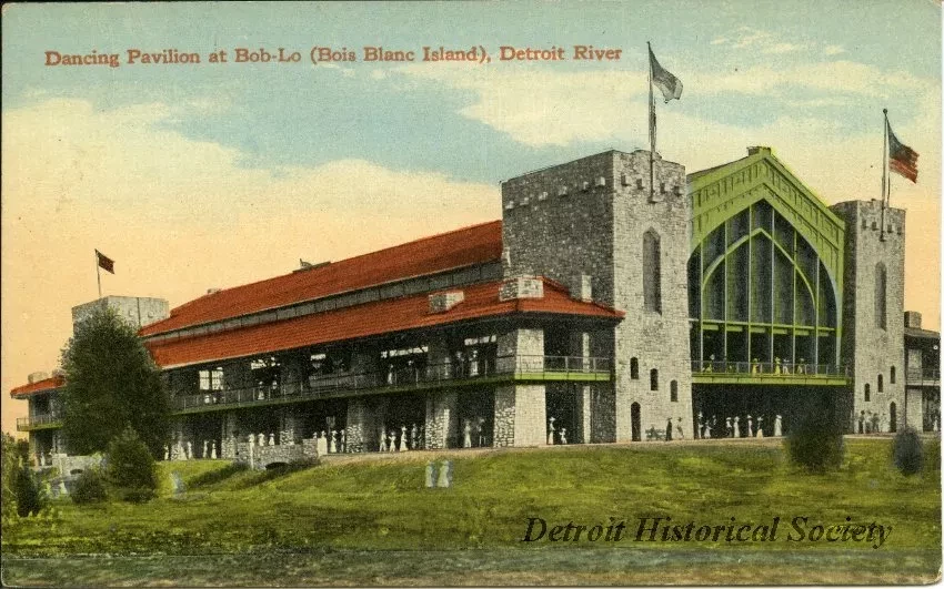 Postcard - Dancing Pavilion at Bob-Lo (Bois Blanc Island), Detroit River.