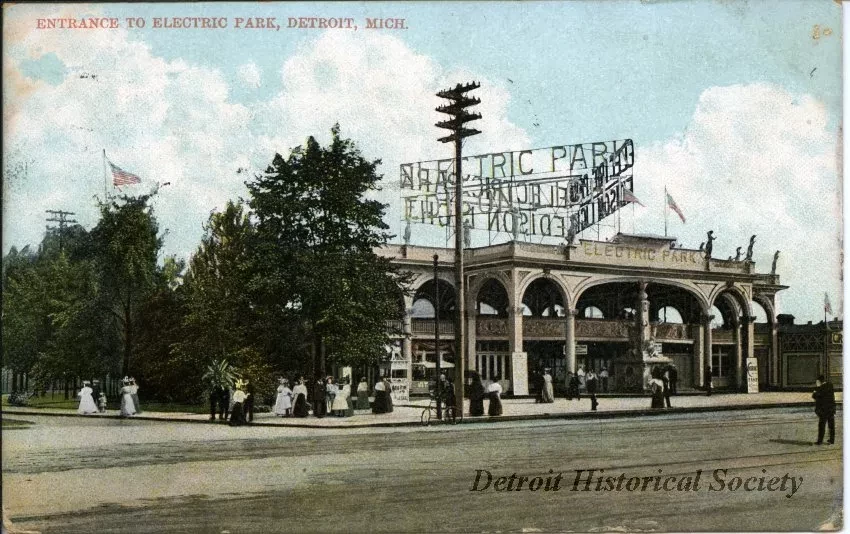 Postcard - Entrance to Electric Park, Detroit, Mich.