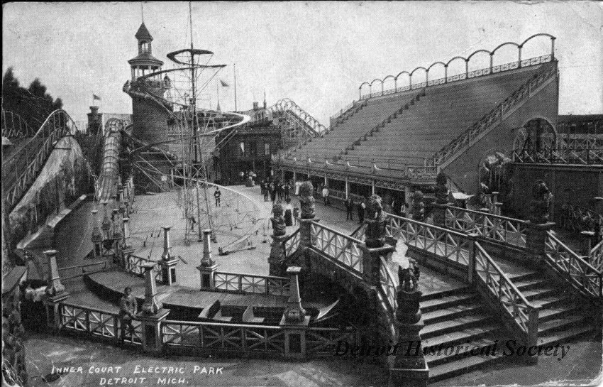 Postcard - Inner Court, Electric Park, Detroit Mich.