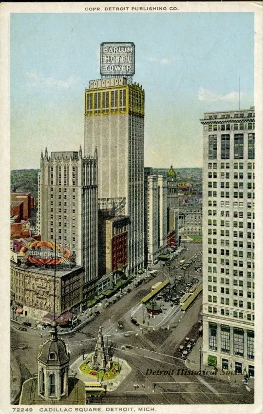 Postcard - Cadillac Square Detroit, Mich.