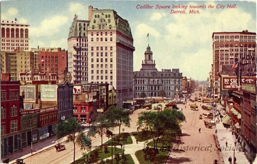 Postcard - Cadillac Square - Cadillac Square Looking Towards the City Hall