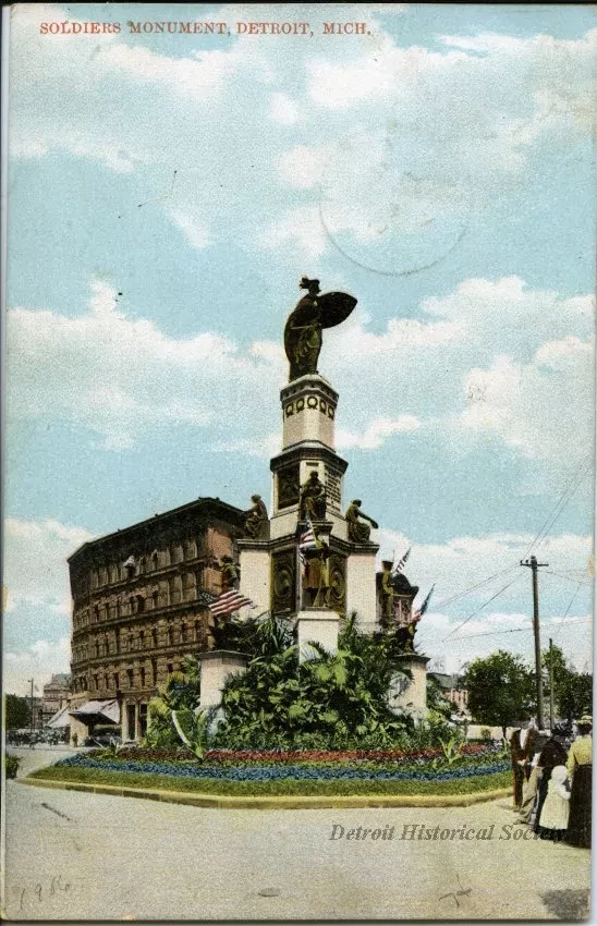 Postcard - Soldiers Monument, Detroit, Mich.