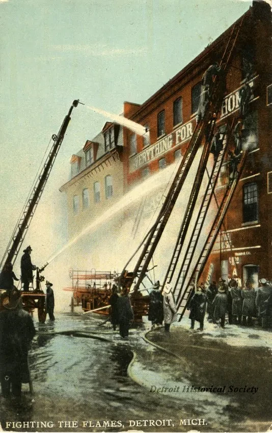 Postcard - Fighting the Flames, Detroit, Mich.