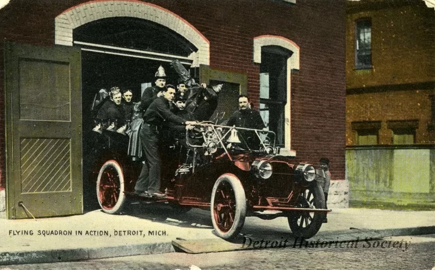 Postcard - FLYING SQUADRON IN ACTION, DETROIT, MICH.