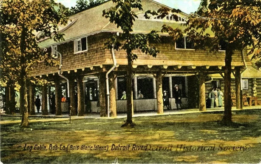 Postcard - Log Cabin, Bob-lo (Bois Blanc Island), Detroit River.