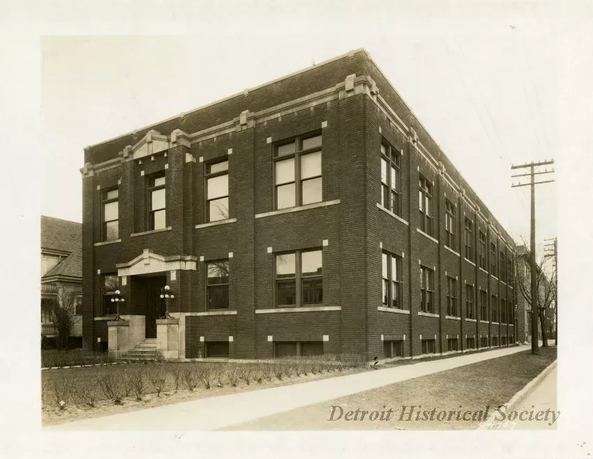 Binder, Post - Appraisal of Buildings for Michigan Bell Telephone Co. 
by Albert Kahn, Inc.