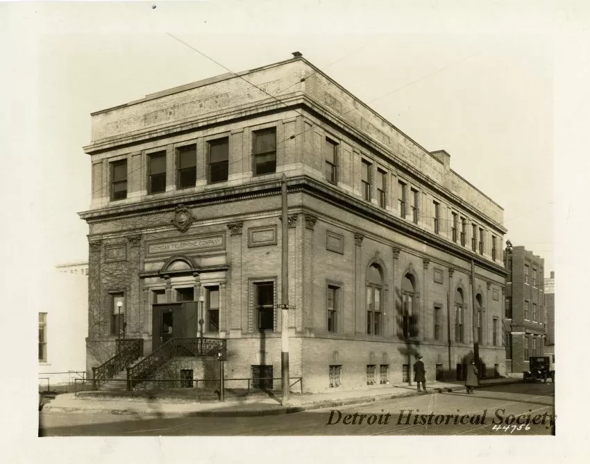 Binder, Post - Appraisal of Buildings for Michigan Bell Telephone Co. 
by Albert Kahn, Inc.