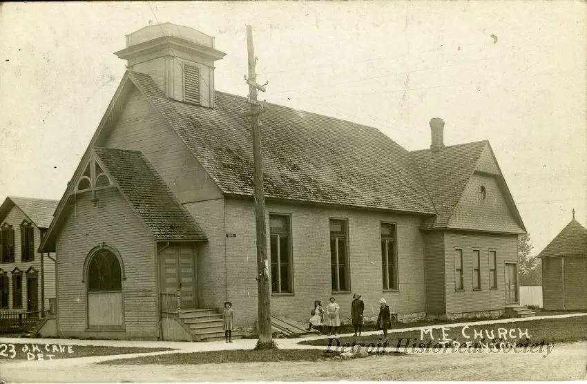 Postcard - M.E. Church, Trenton