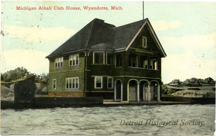 Postcard - Michigan Alkali Club House, Wyandotte, Mich. - Michigan Alkali Club House, Wyandotte, Mich.